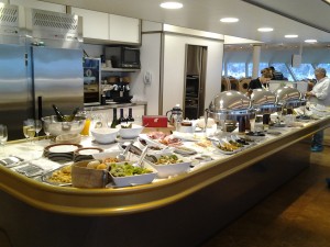 El catering de primera clase en Francisco Papa de Buquebus - Foto María Gracia Inzaurraga