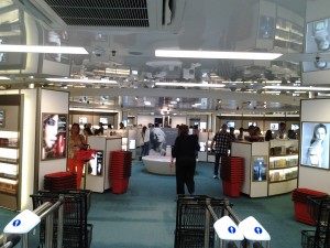 El Free Shop del Francisco Papa de Buquebus - Foto María Gracia Inzaurraga